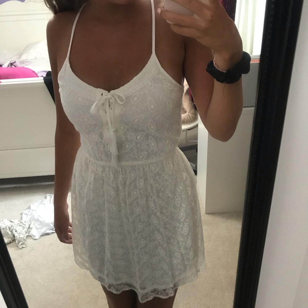 white lace dress✨